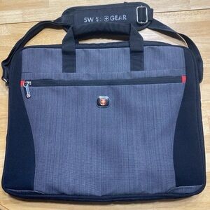 SWISSGEAR Laptop Messenger Bag 16” Red/Black with shoulder strap